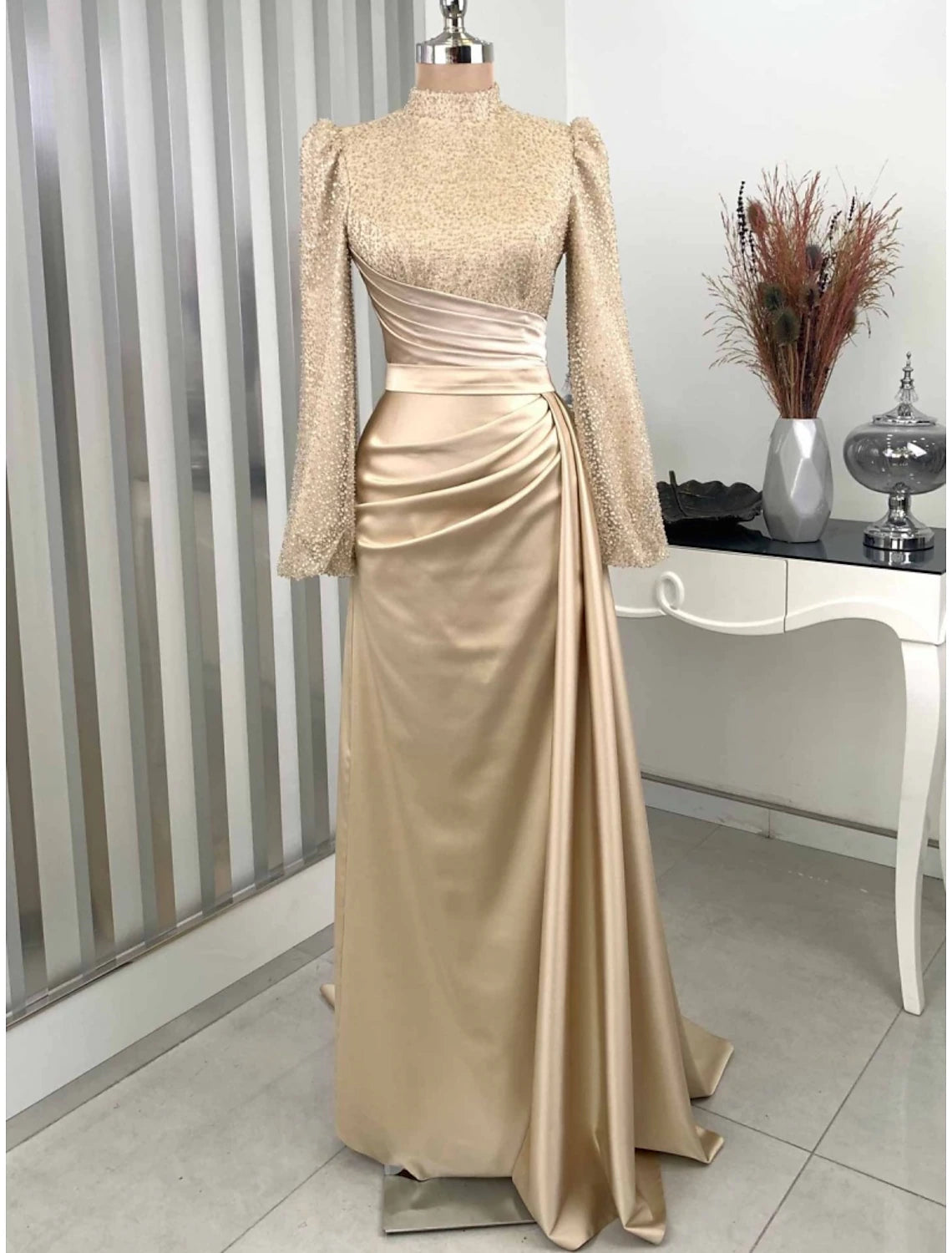 Luolandi A-Line Evening Gown Champagne Christmas Elegant Dress Formal Sweep / Brush Train Long Sleeve High Neck Satin Prom Dress